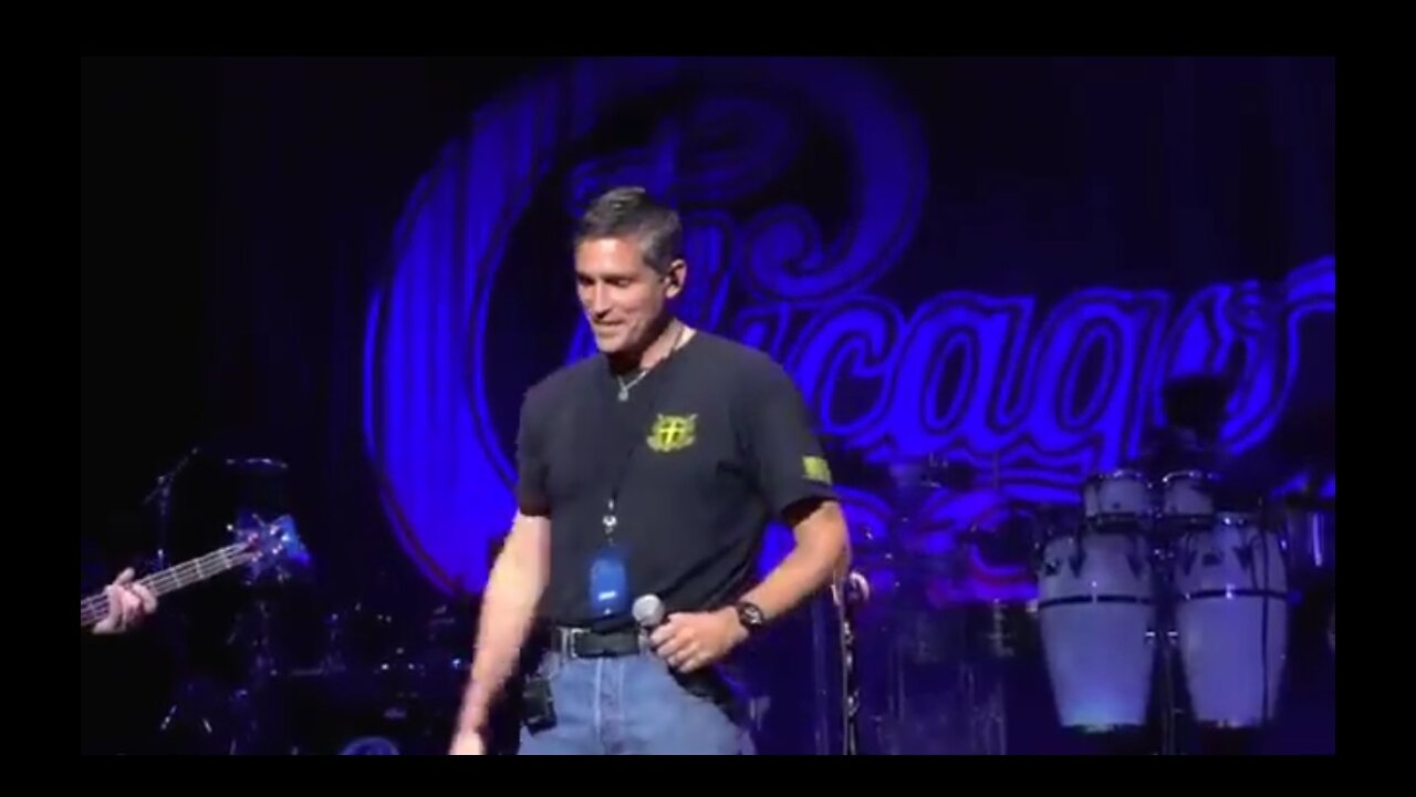 Jim Caviezel Sings 'If You Leave Me Now' with Chicago - 8.18.2012 in NY