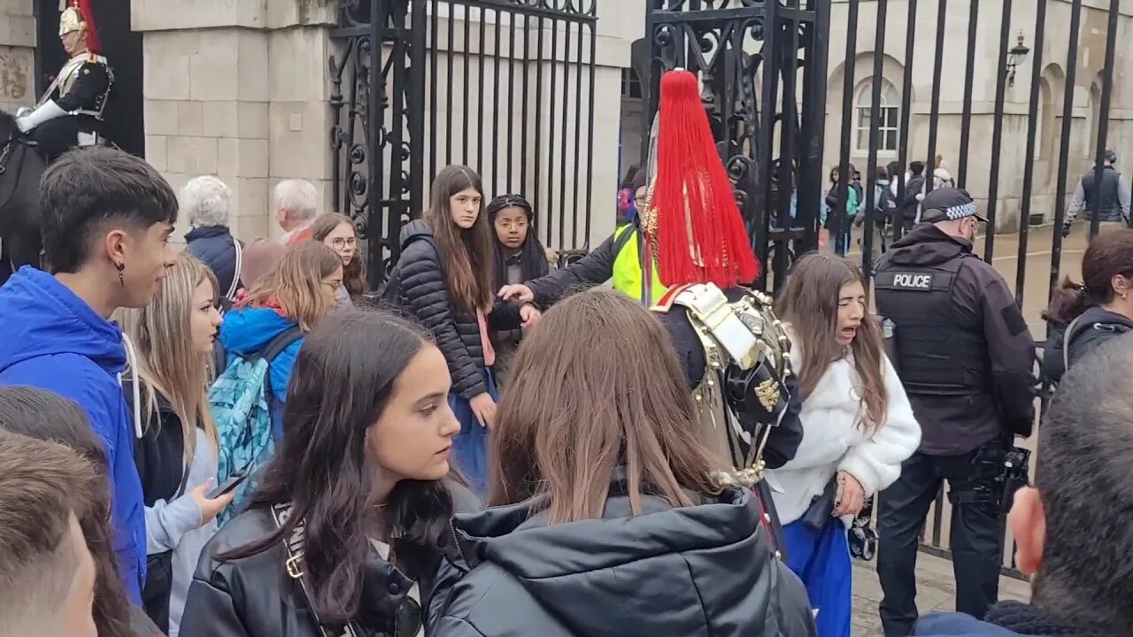 Girl jumps make way #horseguardsparade