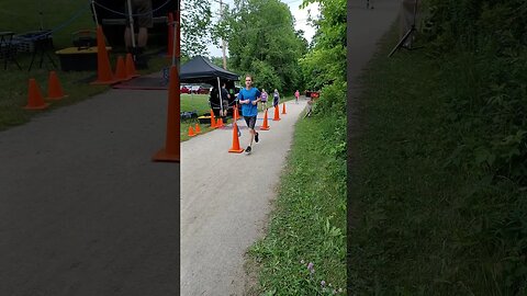 cheering runners #cheer #fyp #fypシ #viralvideo #viral #viralshort #runner #support #happy #help #fun