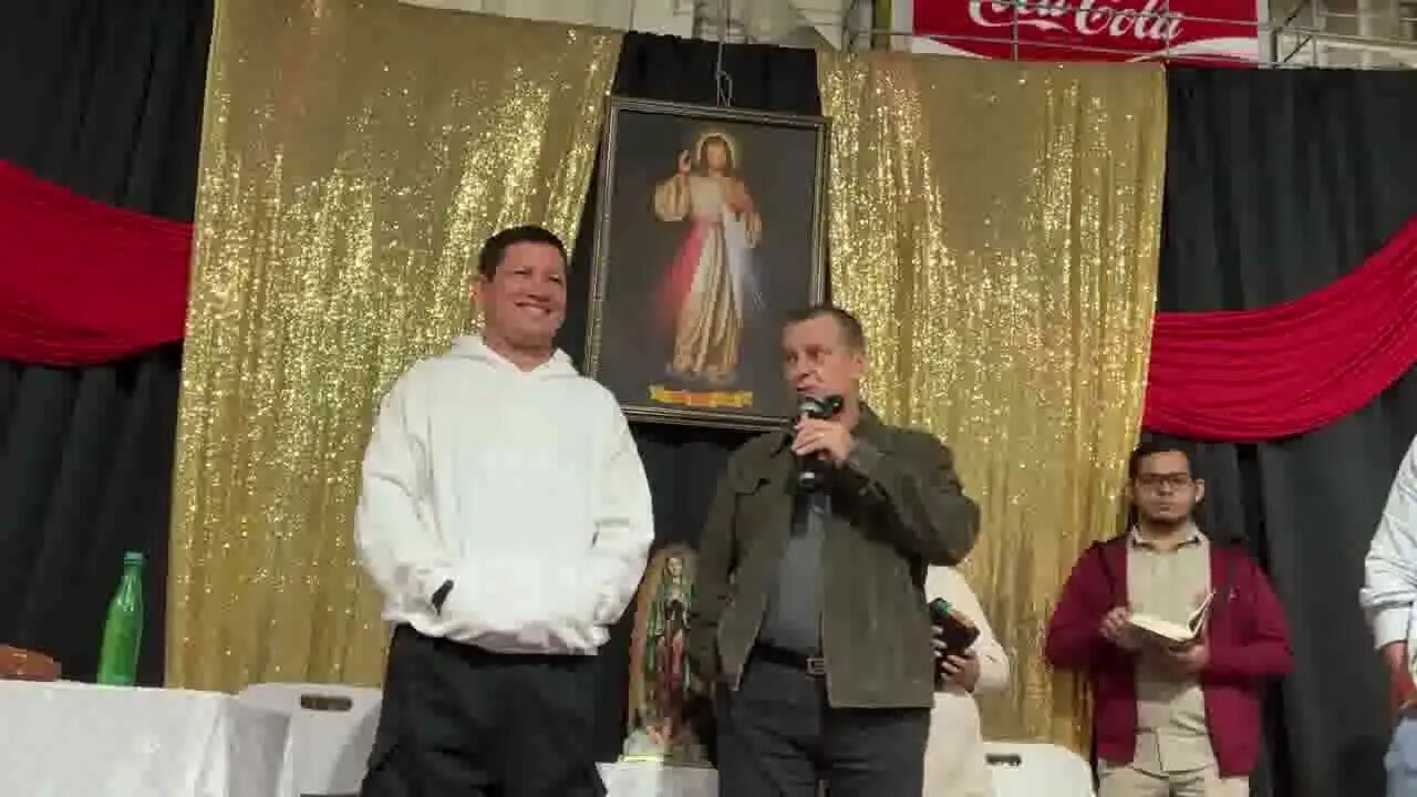 Prediquen la palabra de Dios a tiempo y a destiempo. Padre Luis Toro.