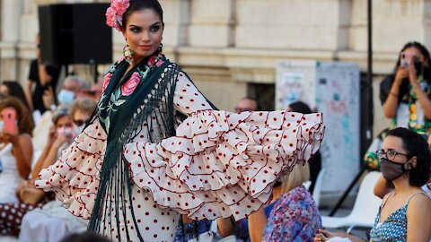 Sevilla vuelve a vestirse de flamenca