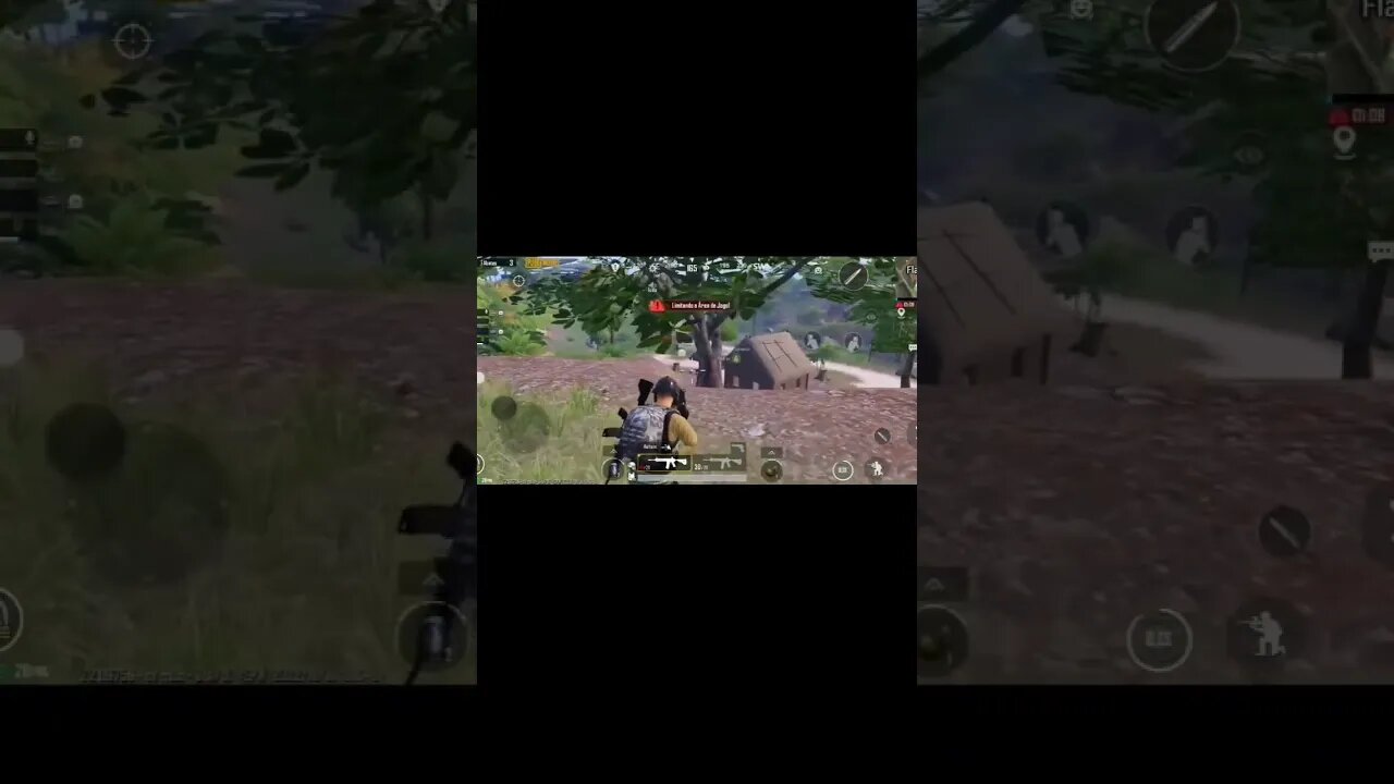 "Safada". Jogando PUBG Mobile.