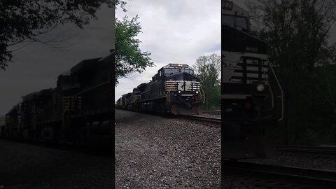 lots O power #train #youtubeshorts #train #youtube #short #shorts