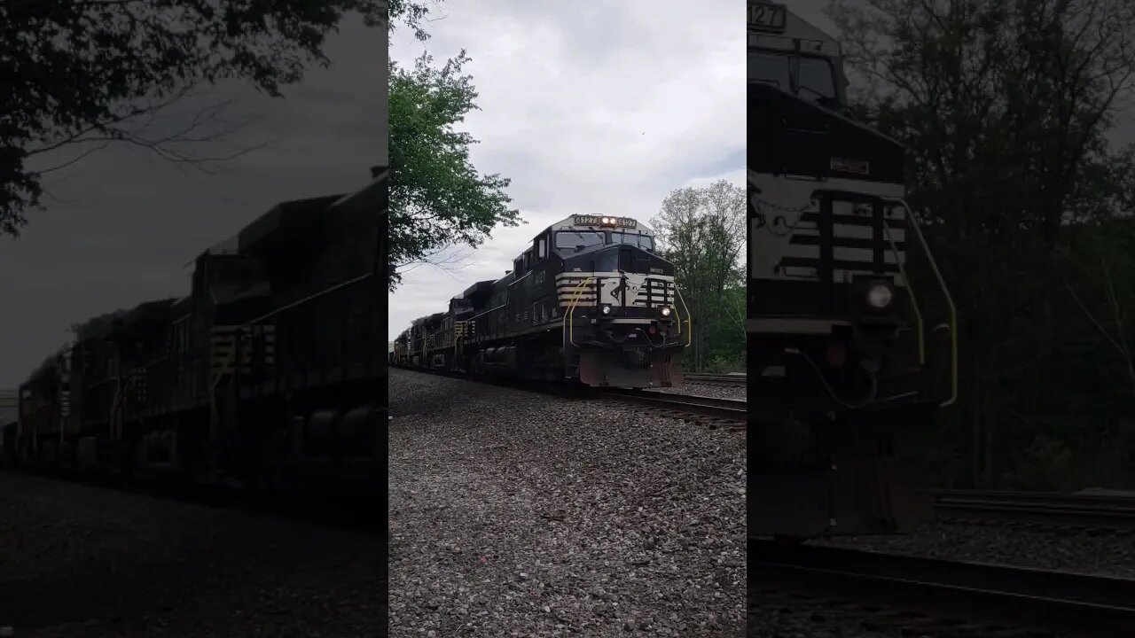 lots O power #train #youtubeshorts #train #youtube #short #shorts