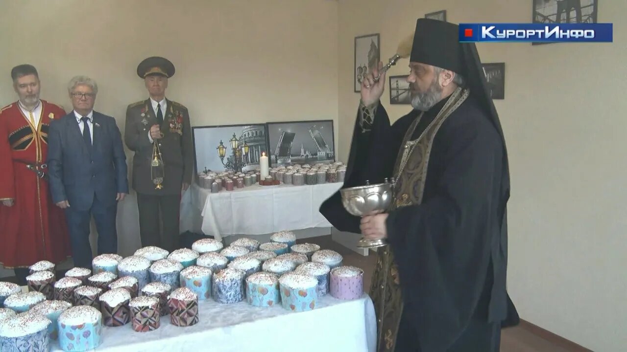 Пасхальные куличи освятили в сестрорецком колледже имени С.И.Мосина