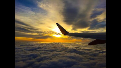 sunset view to on flight to Hawaii.