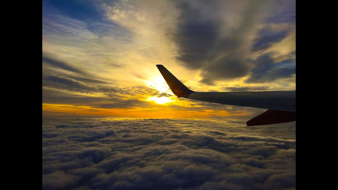 sunset view to on flight to Hawaii.