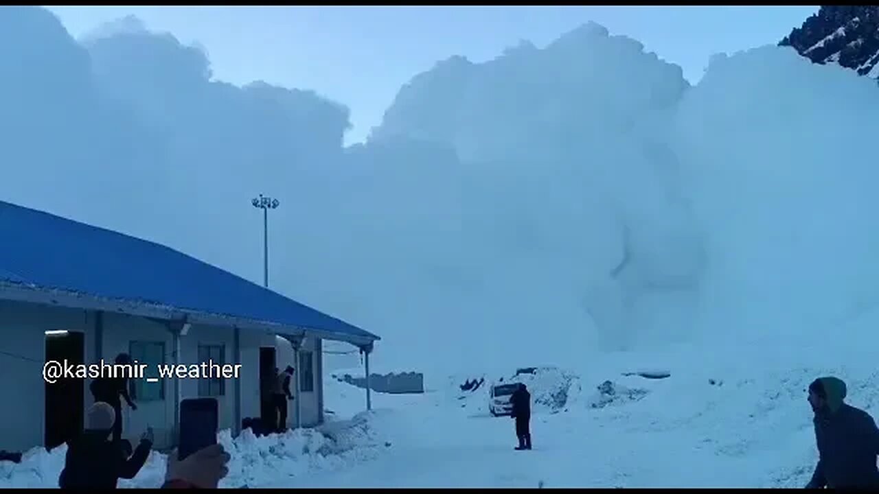 Duas avalanches atingem região de Jammu e Caxemira