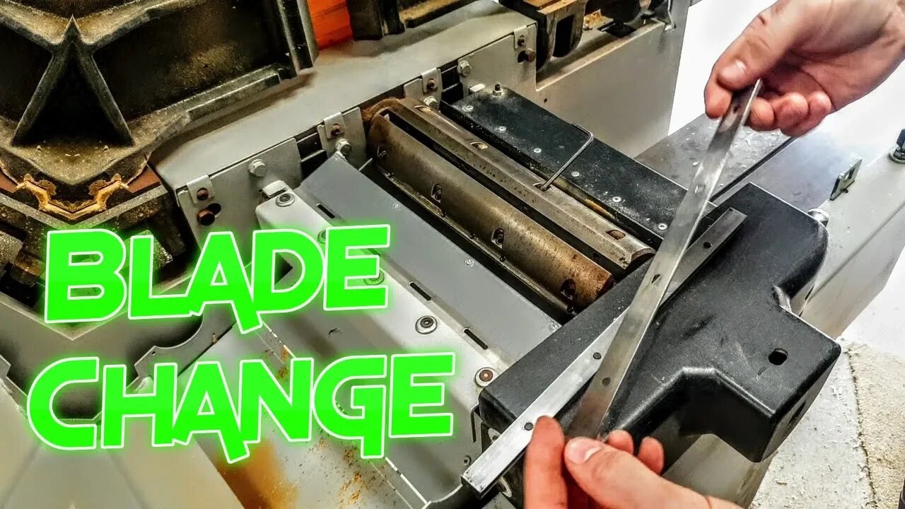 Planer Blade Change HACK!! REMOVE CHIPS FROM PLANER KNIVES.