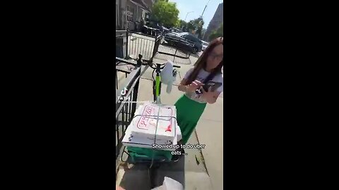 This Zionist Karen kept Harassing an Uber eats guy