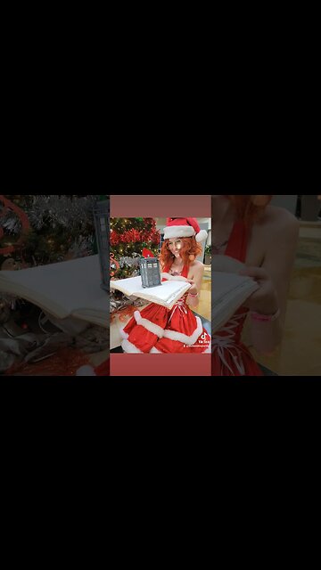 🎄#CHRISTMAS #COSPLAY #TARDIS #HOLMAT 🎅 #DOCTORWHO #HOLMAT2022 #TRAVELINGTARDIS #SUBSCRIBE #SHORTS