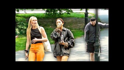 FUNNY Fart Prank in NYC! 360 No Scope!!