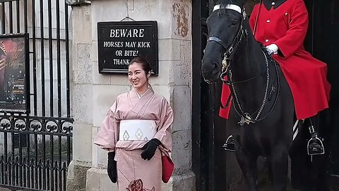 lady in traditional Japanese kimono dress #horseguardsparade