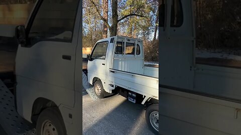 Subaru Sambar fits on a small trailer