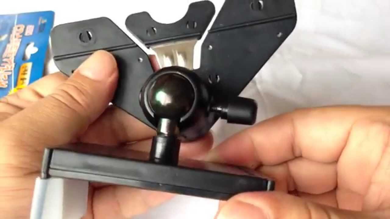 CD player slot mount for smartphones and GPS devices Review