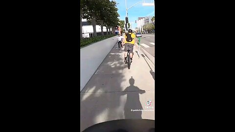 Karen Alert: Guy defend his GF after lady intentionally strikes her as she's riding by on her bike.