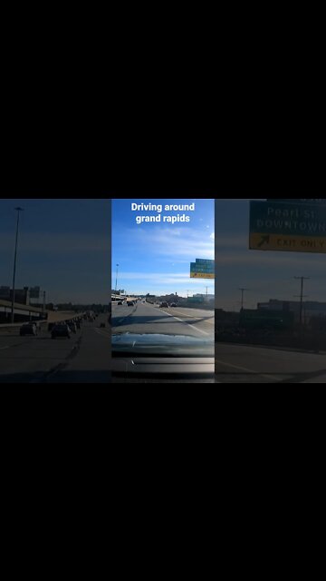 Driving Around Grand Rapids S-Curve