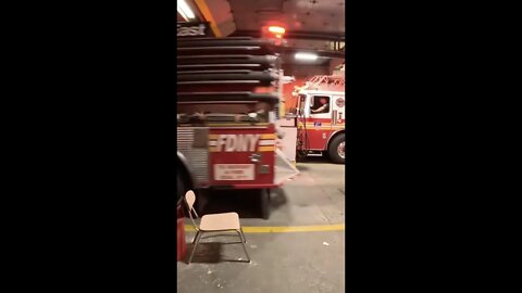 FDNY Ladder 123 & Engine 234 take in a Box! #1075 #fire #fdny #jobtown #shorts #allhands #nyc