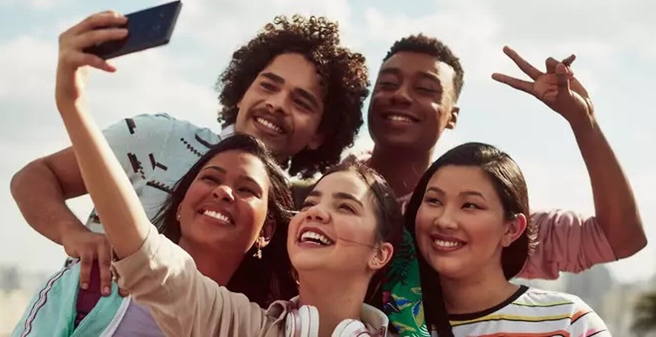 A vida do jovem é uma merda! Educar não é proibir!