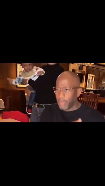 A Group Of Women Get Pissed At Man Refusing To Pay For Their $700 Restaurant Tab