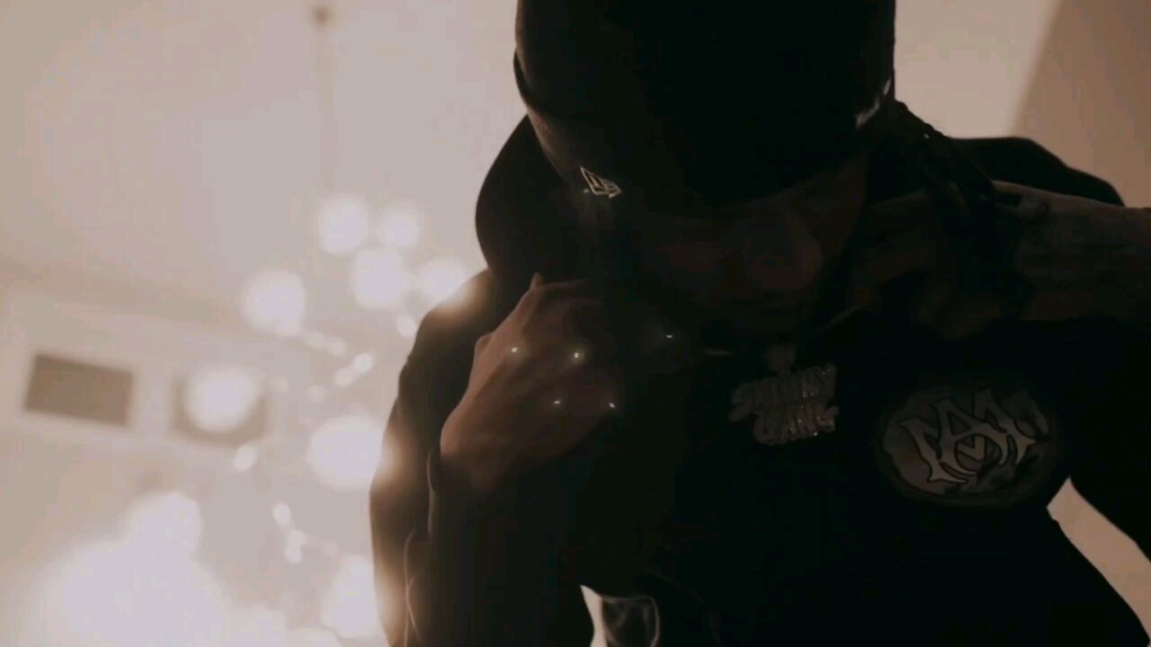 DUVY feat. OKG DELO | WAIT A MINUTE {Music Video} 🎥