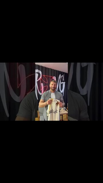 Pedrinho em São Januário gravando com a VascoTV