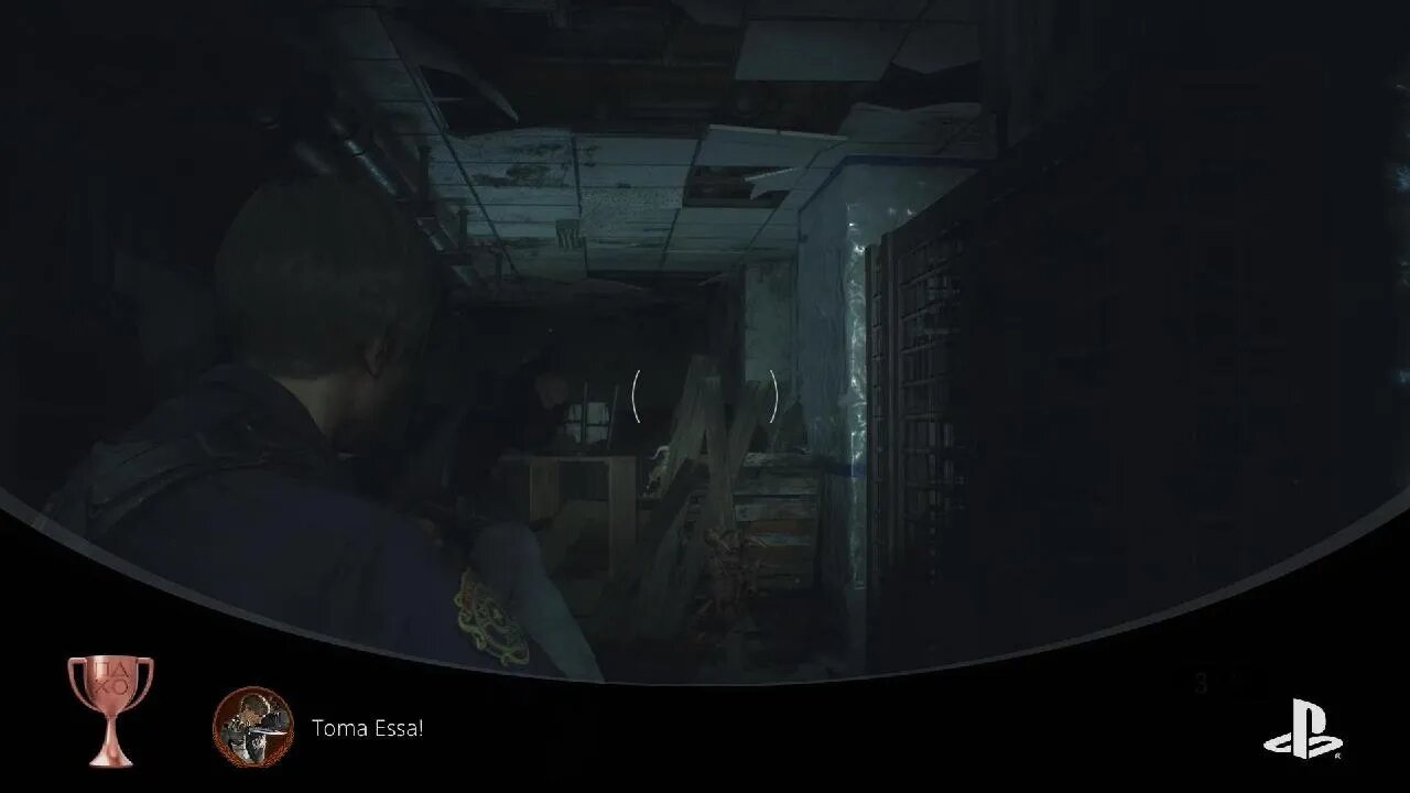 RESIDENT EVIL 2 - Toma essa! Revide com uma arma secvndaria!