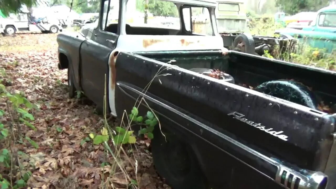 1959 Chevy Deluxe Fleetside & 1956 GMC Carrier (CTR 131)