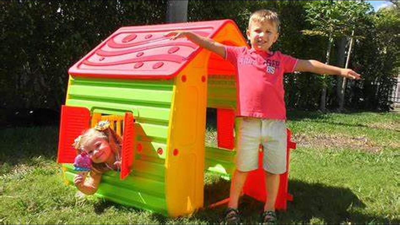 Diana and Roma Pretend Play With Playhouse for kids Episode 1