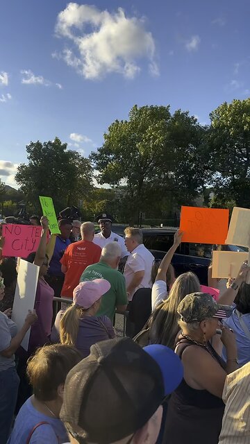 Illegal Migrants PROTEST NYC