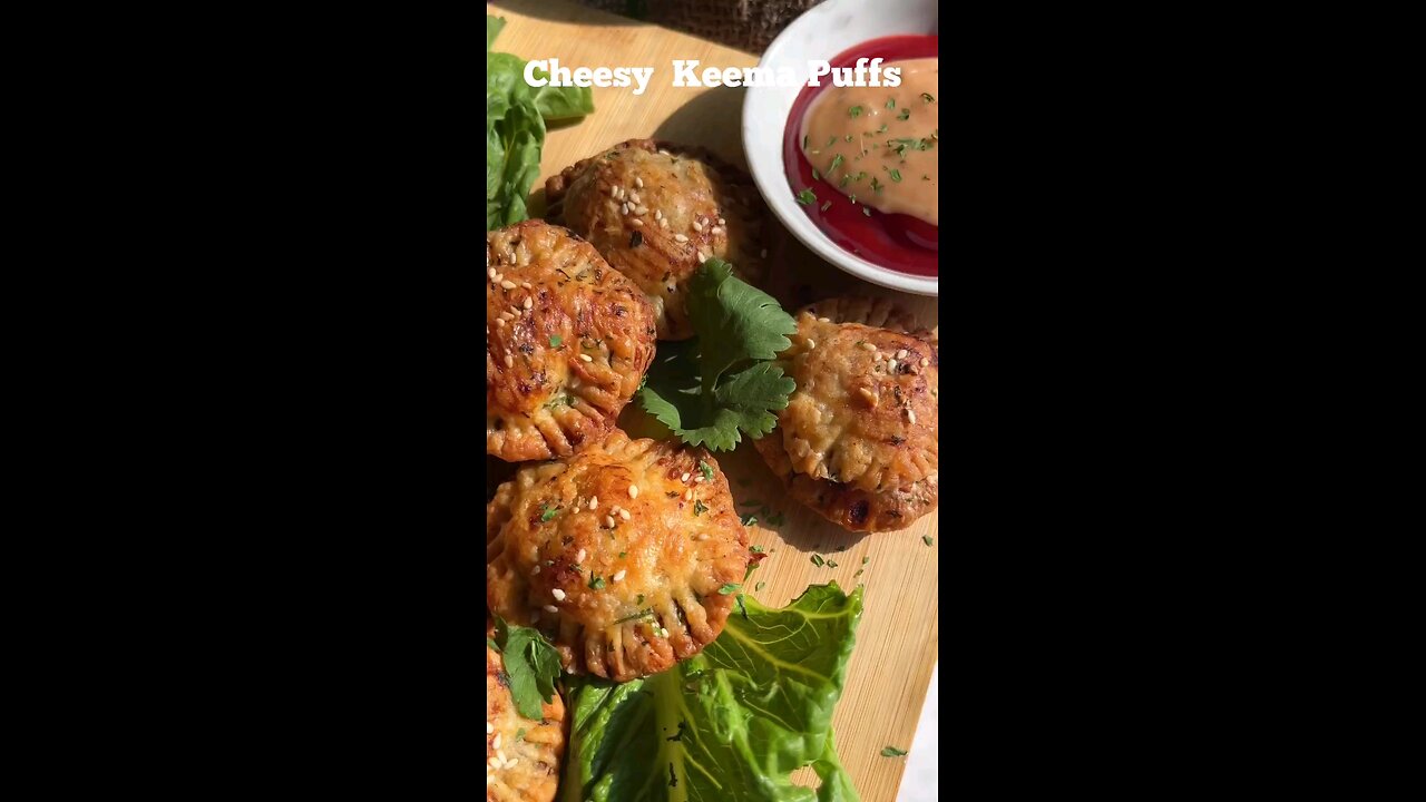 CHEESY KEEMA PUFFS | #keemapatties #keemapuffs #puffpastry #chickenpatties #cheesepuffs