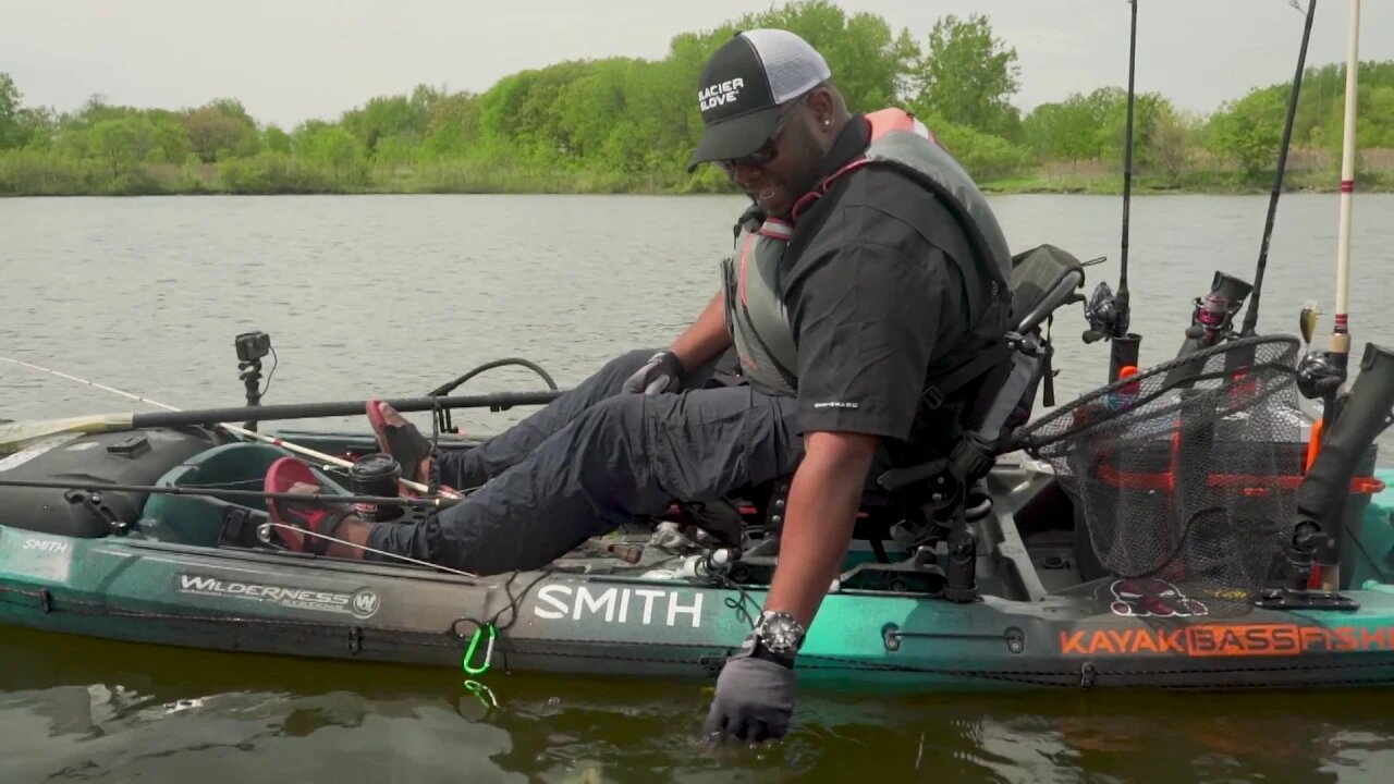 Frog Fishing in a Kayak For Largemouth Bass