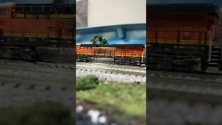 N Scale BNSF power move