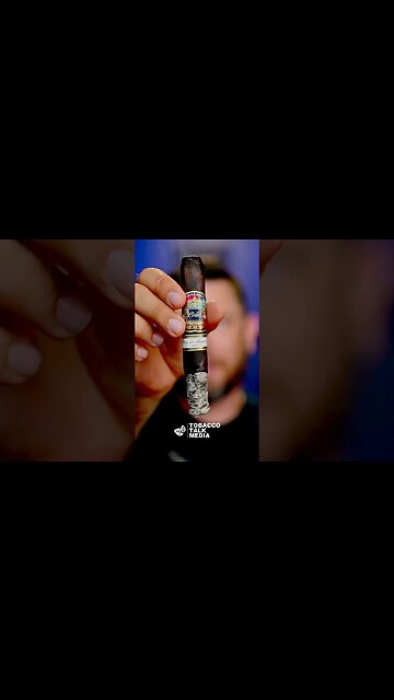 Is the new @epcarrillo_cigars Pledge of Allegiance good??!! #CigarShowTim #youtubeshorts #shorts
