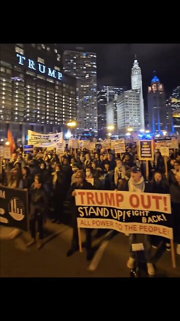 DEMOCRAT ACTIVIST 🧟‍♀️🧟🧟‍♂️🧛PROTEST AGAINST TRUMP 2024 ELECTION WIN🇺🇸🏛️🗳️🕺💫