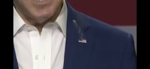 A Bird pooped on Biden While He Was Talking About Inflation in Iowa