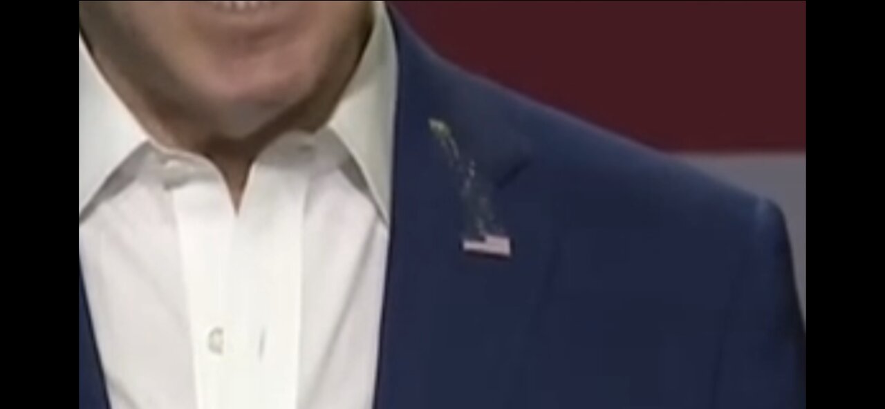 A Bird pooped on Biden While He Was Talking About Inflation in Iowa
