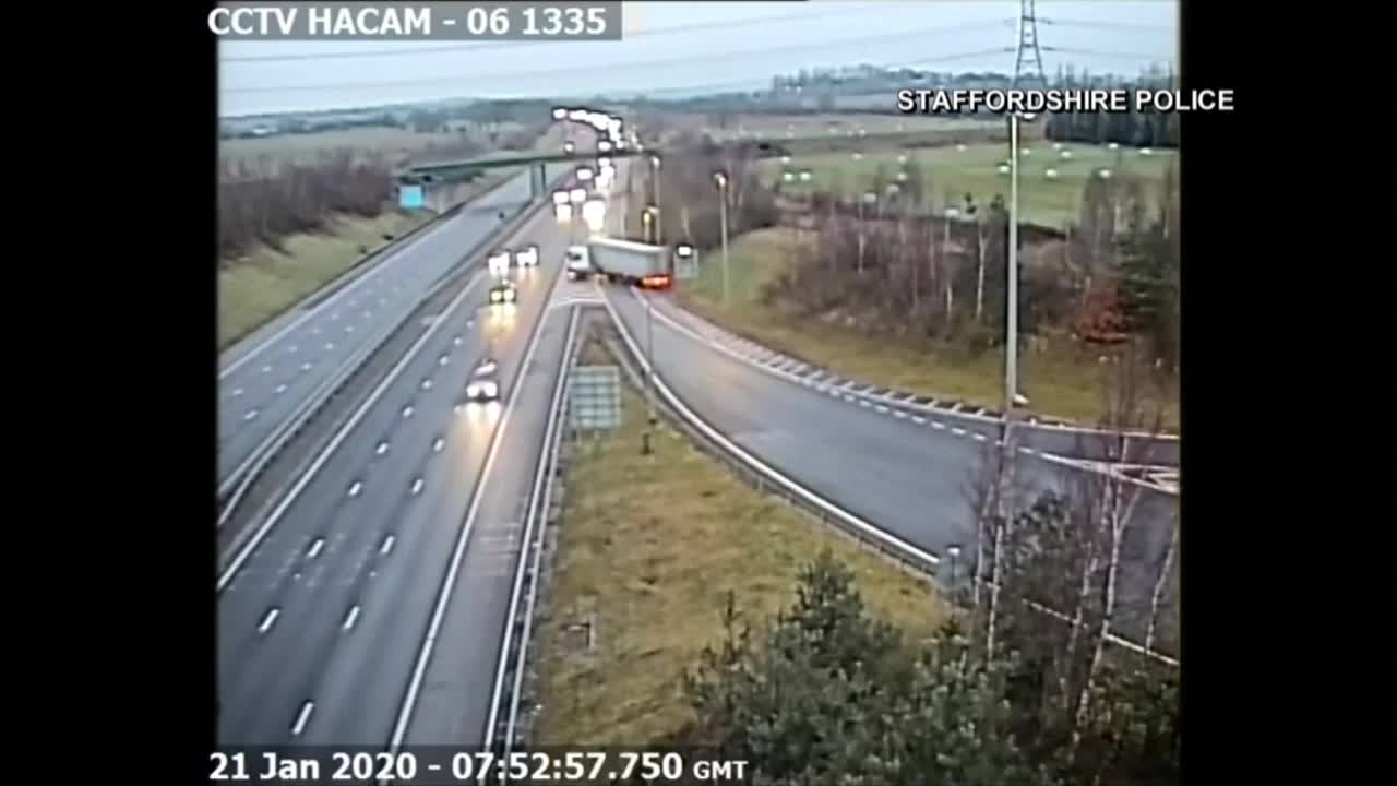 Video: Trucker makes dangerous u-turn on highway