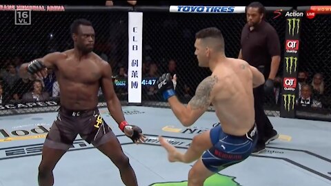 Chris Weidman vs Uriah Hall " breaks his Leg "at UFC Fight