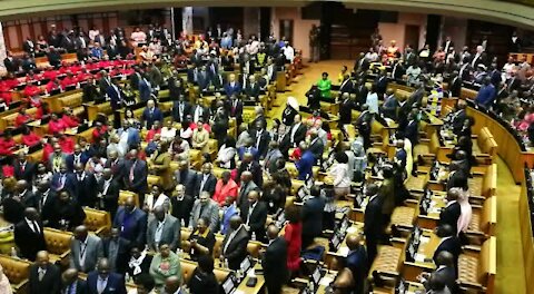 Ramaphosa arrives for state of the nation address (4HW)