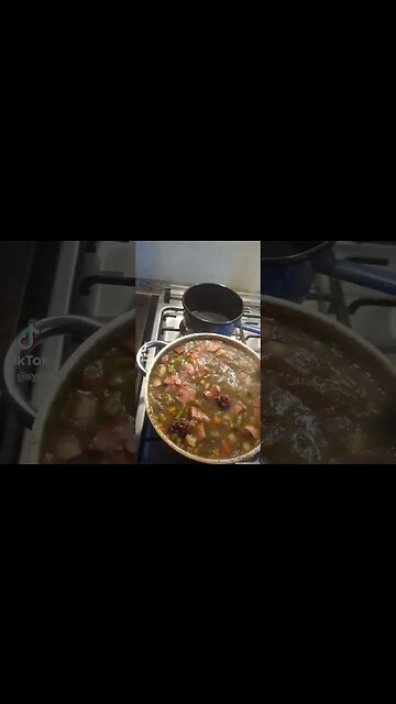 sunt #generos am agaugat #salam #legume si #carolinareaper #jmek #caras #ciorba #reteta #mancare