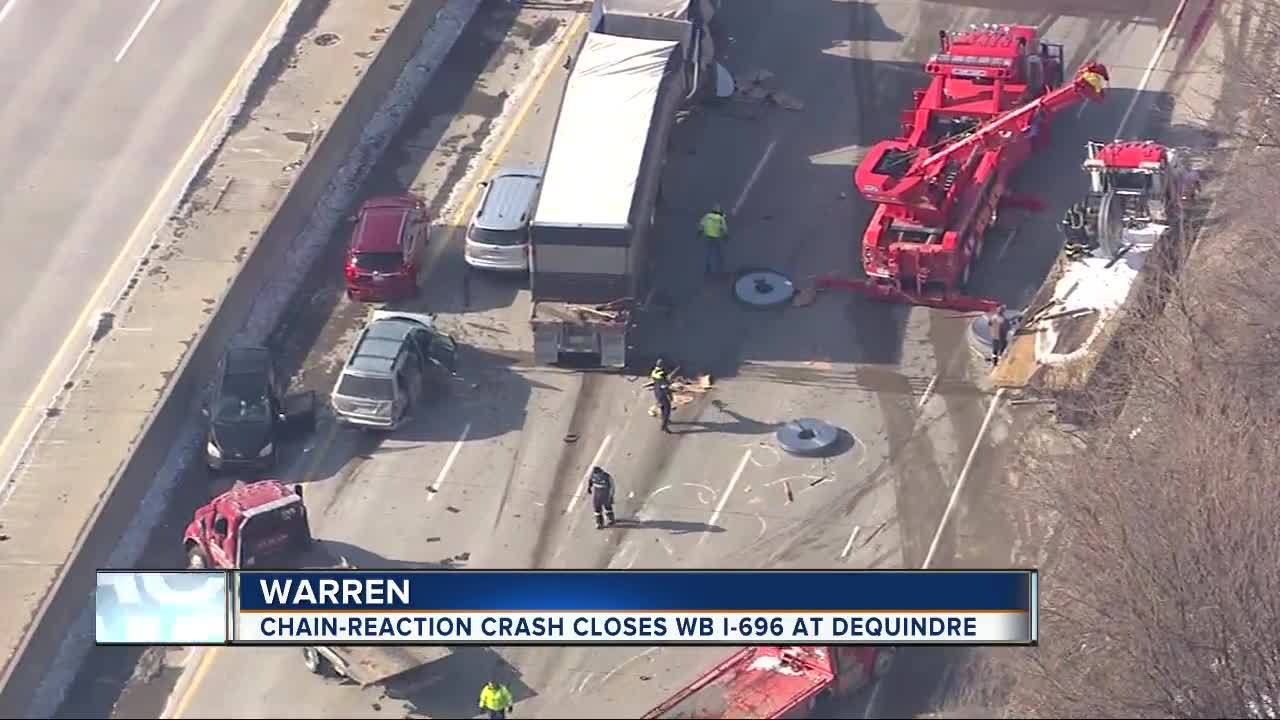 Semi crash closes WB I-696 at Dequindre