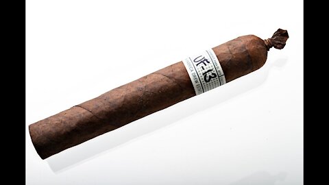 Drew Estate Liga Privada Unico Serie UF-13 Dark Cigar Review