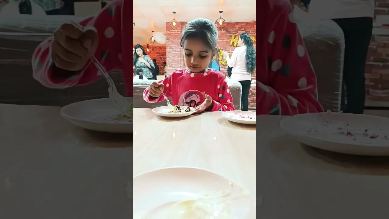 eating cake 🎂 #shorts