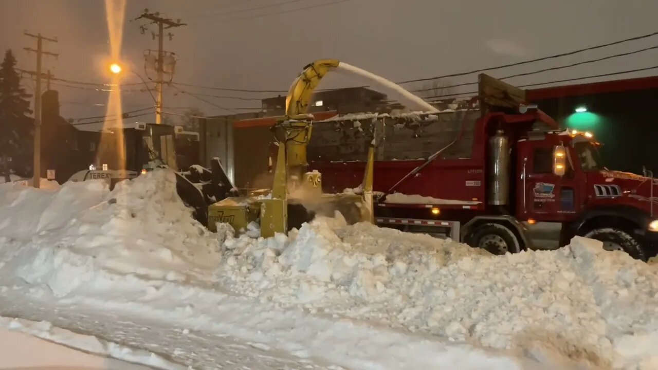 Montréal Stunning Snow Blowers Full Operation
