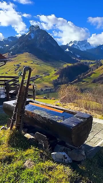 Stunning Mountain Perspective 😲