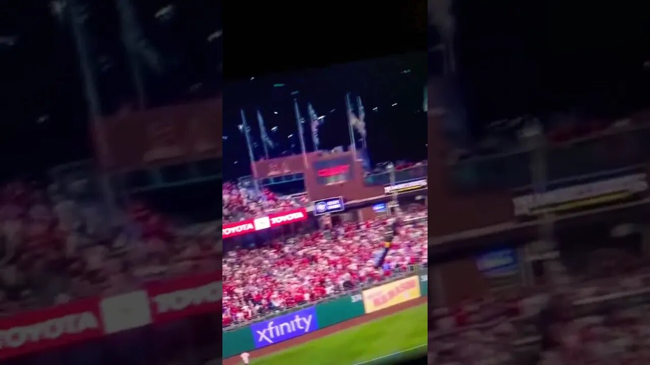 Manny Machado smashes a Solo shot to give padres the early lead