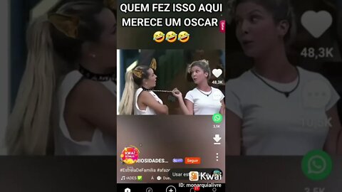 Babi puxando Deolane pela coleira