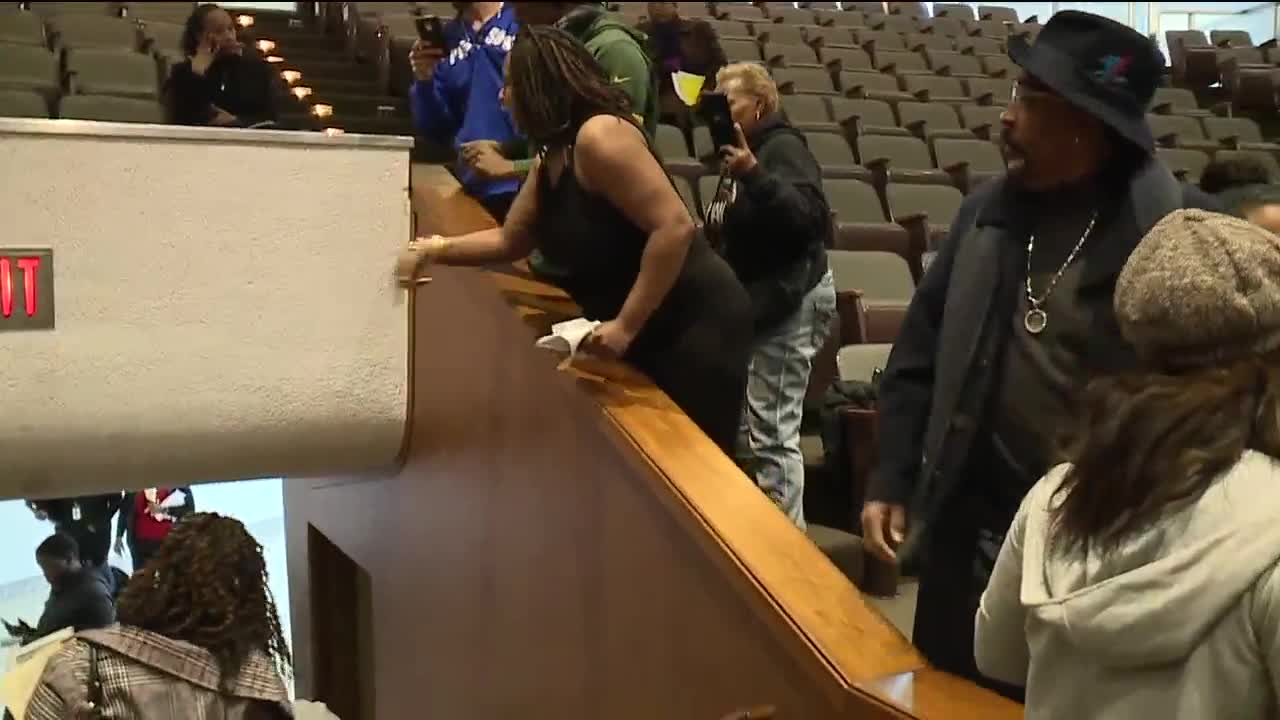 Chaos erupts at Detroit City Council meeting after Mayor Duggan's remarks