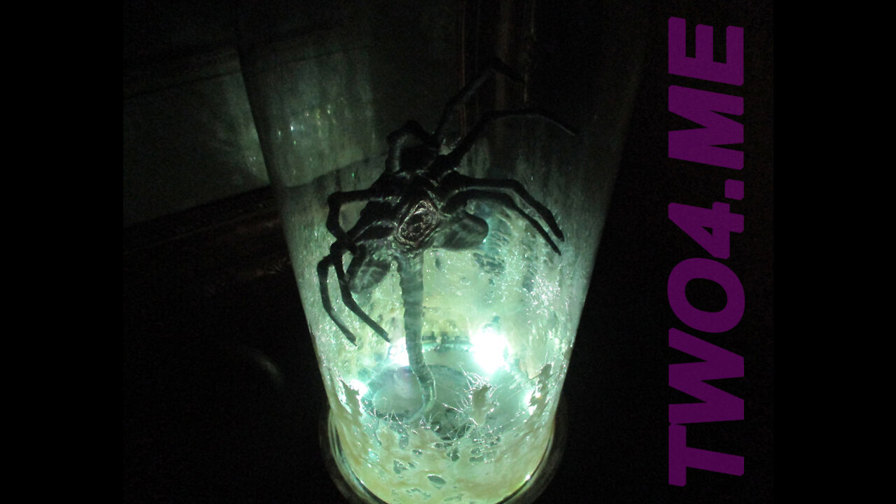 Aliens Facehugger Lamp Theater Room Light Display Diorama Figurine by KVD